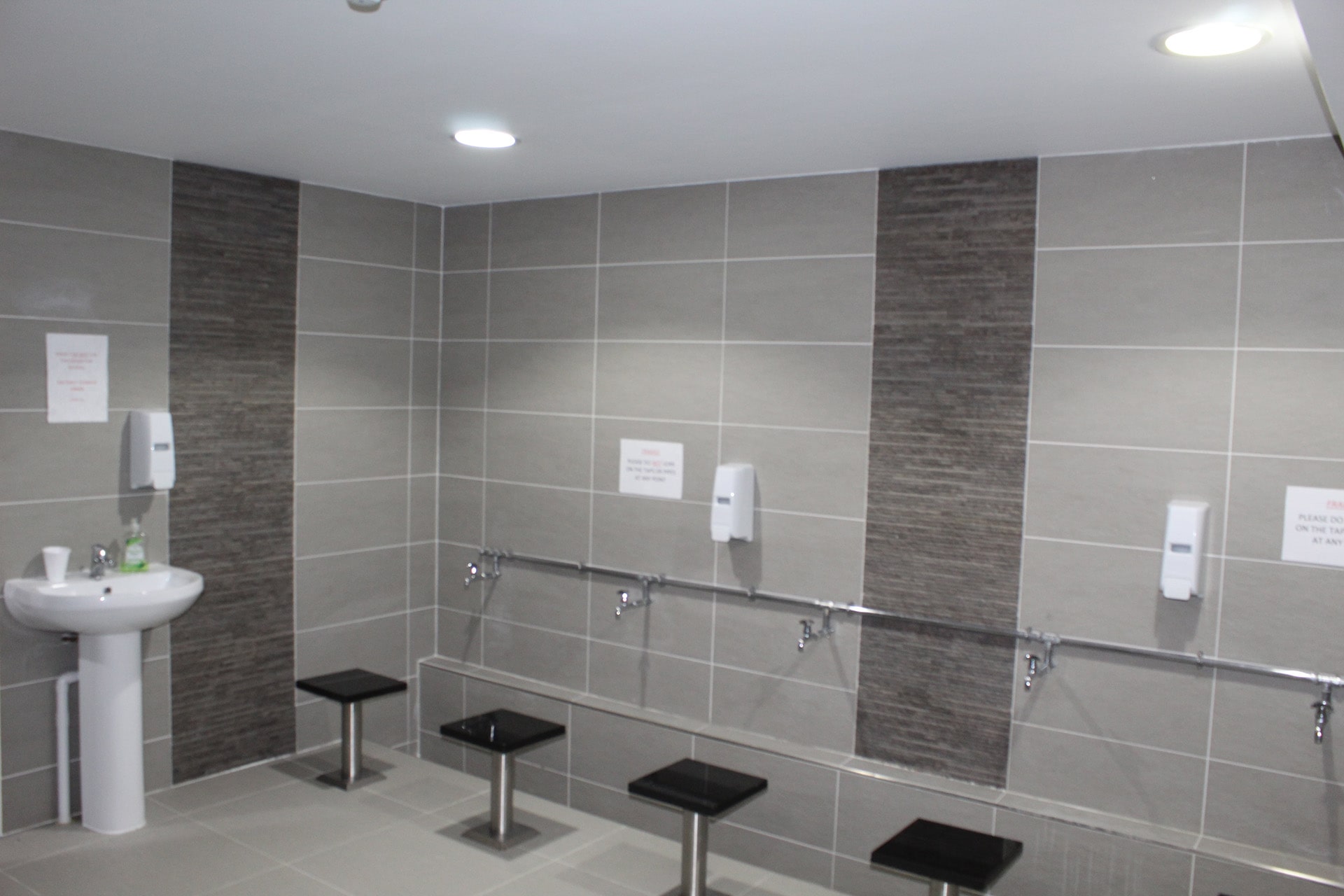 MEN’S ABLUTION: