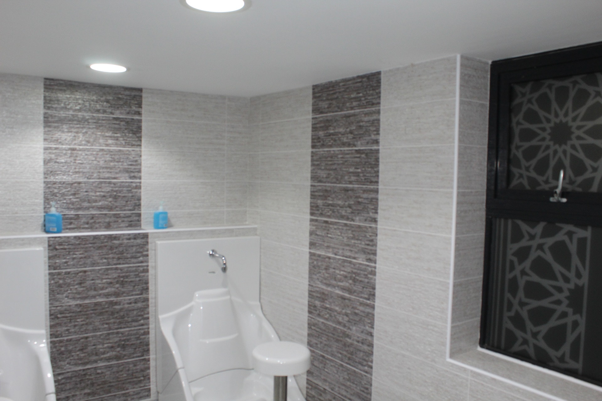 WOMEN’S FACILITIES: