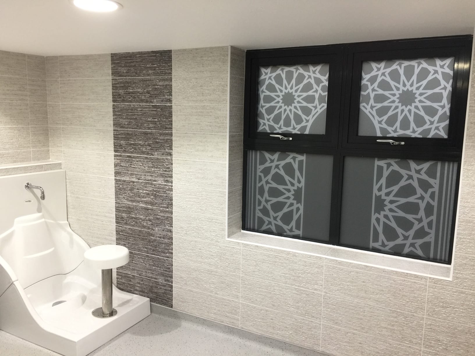 WOMEN’S FACILITIES: